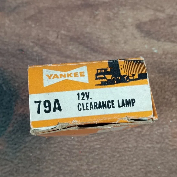 Yankee 79A Amber Oval Truck Trailer‎ Marker Clearance Light Heavy Duty - Picture 3 of 5